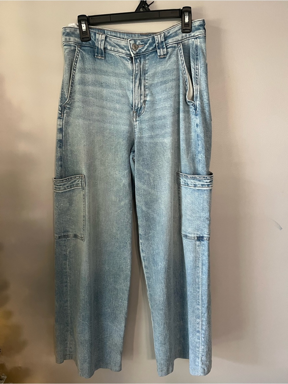 American Eagle Outfitters Light Blue Relaxed Cargo Jeans